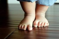 Uşaqların ayağı hansı səbəblərdən ağrıya bilər?